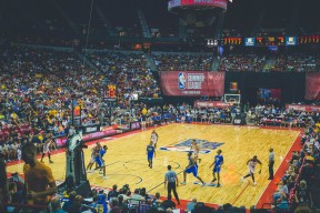 KAIYUN 中国大陆-鹈鹕险胜猛龙，英格拉姆末节爆发扭转战局，英格拉姆鹈鹕球衣哪买