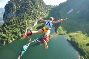 开云·体育官网-哈斯克刷新个人100米自由泳最佳成绩，哈克和自由深蹲